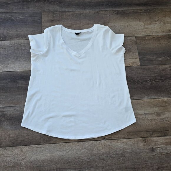White Short Sleeve Women's Top - Picture 4 of 8